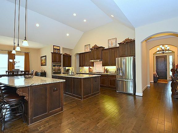 3rd image of 22435 Banewood Dr