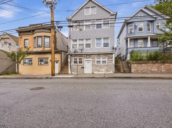 148 Palisade Ave, Garfield City, NJ 07026