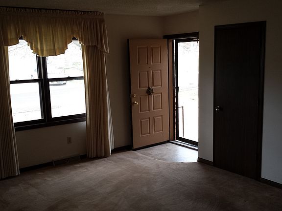 2nd image of E 4364 4366 Santa Anna Dr