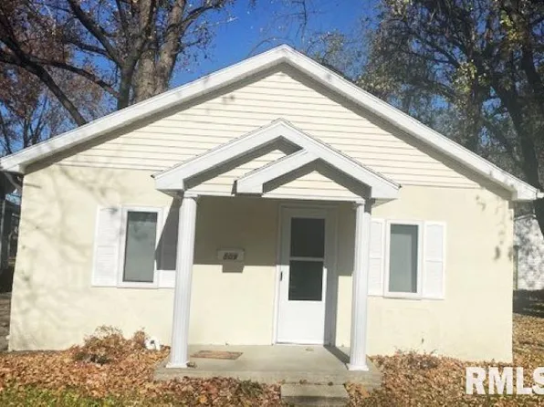 509 W Spruce St, Chatham, IL 62629