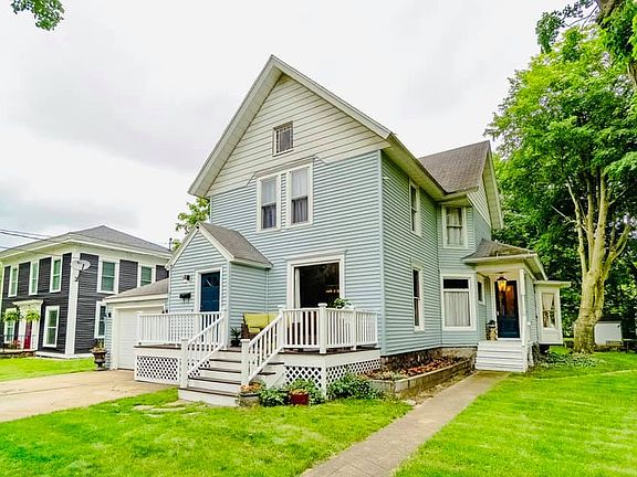 3rd image of 306 Green St