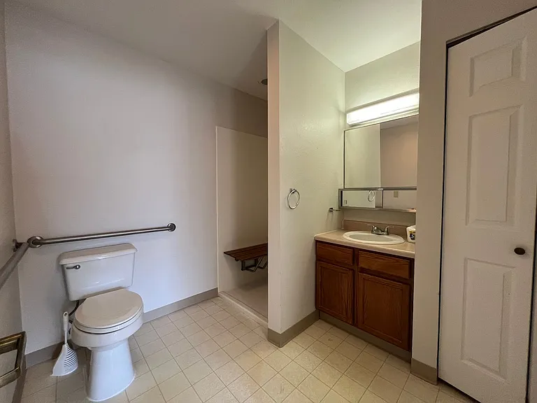1806 Main St — Photo 10
