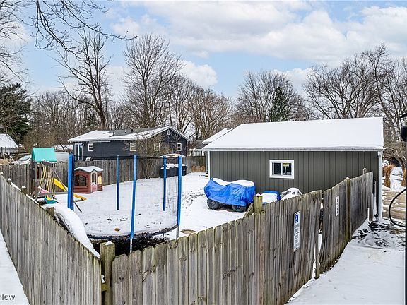 3rd image of 700 Longacre Dr