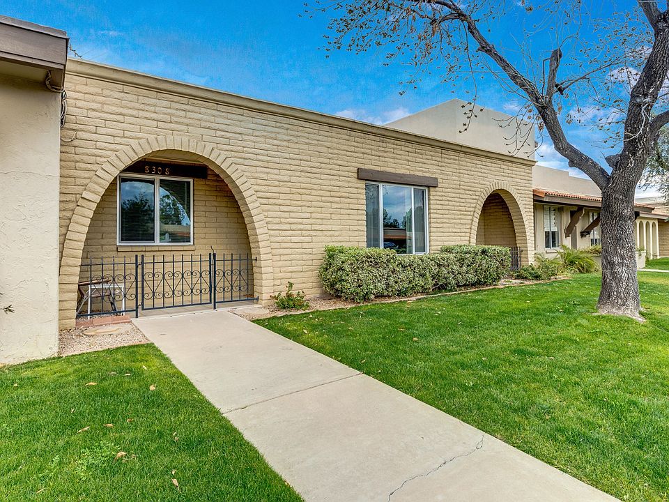 DISTINCT EXTERIOR ARCHITECTURE