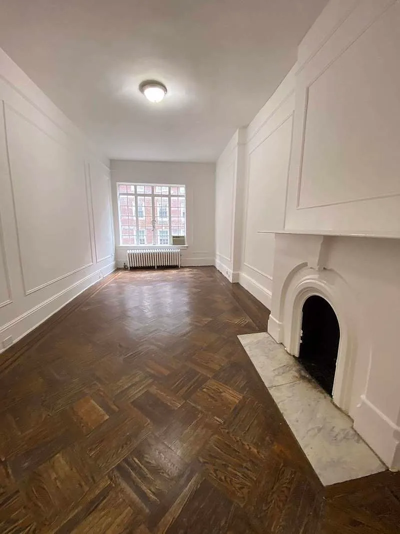 50 E 66th St #4A photo 1