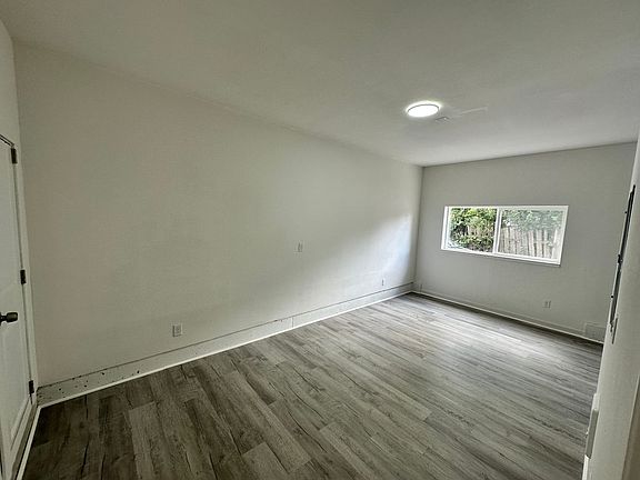 4th image of 815 SW 8th St #2