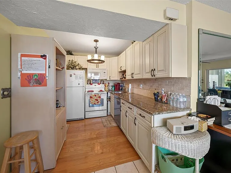 7193 W Country Club Dr N #237 — Photo 17