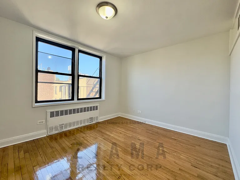 222 E 17th St #4A — Photo 8