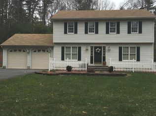 405 Leisure Loop, Milford, PA 18337