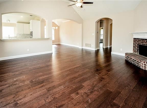 5th image of 10816 River Oaks Dr