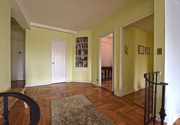 4th image of 55 Park Ter E APT B61