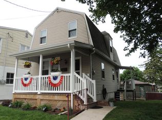 721 Pine St, Freeland, PA 18224
