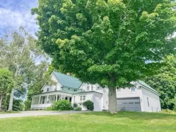 21 Green Street, Houlton, ME 04730