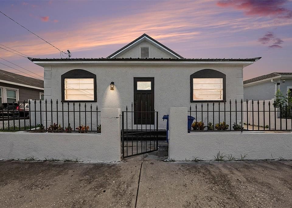 1st image of 2923 SANCHEZ STREET