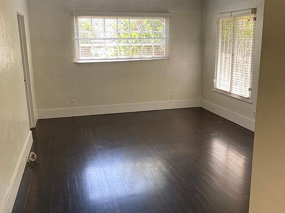 5th image of 2320 Superior Ave