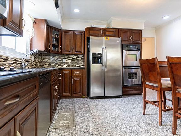 3rd image of 117-34 240th St