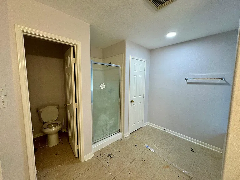 1910 Plum Falls Ln — Photo 23