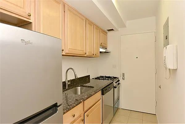 Rented by Think Properties | media 22