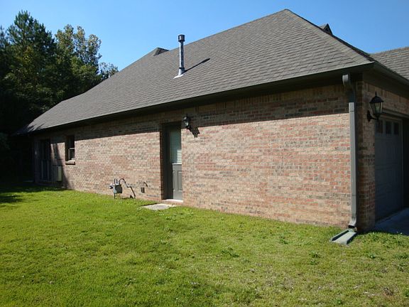 2nd image of 3615 Courtyard Ln