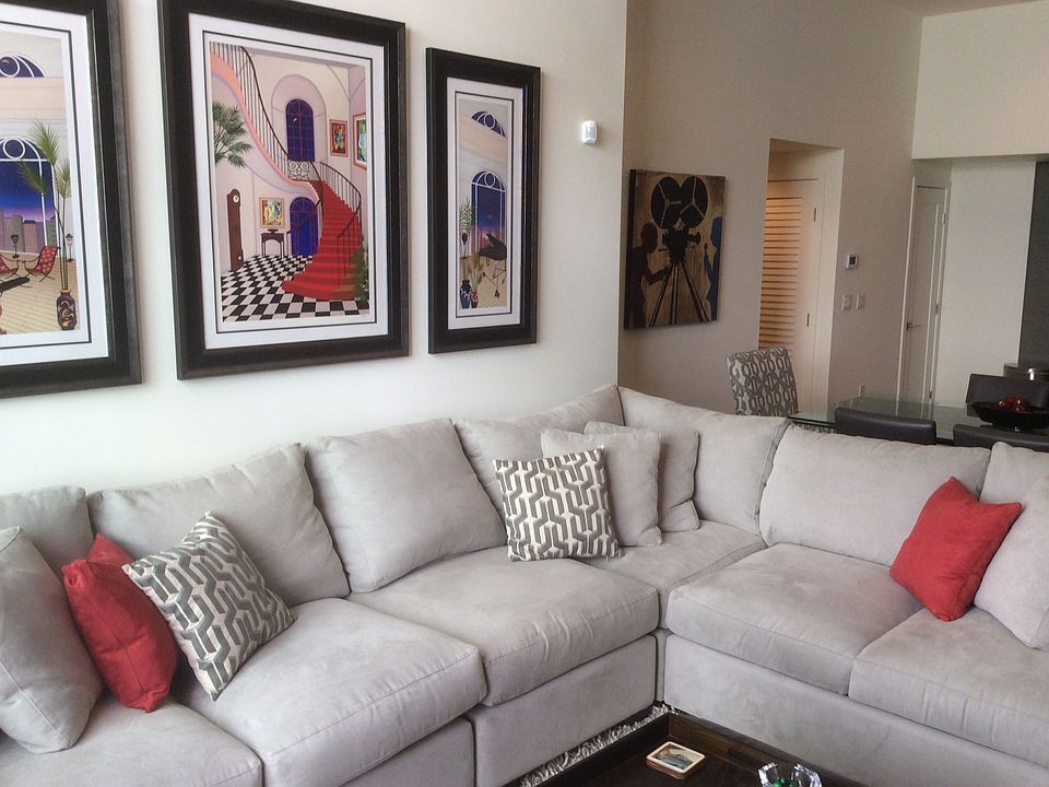 2nd image of 7133 Hawthorn Ave #Penthouse 5