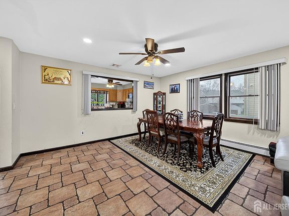 4th image of 14 Carteret St