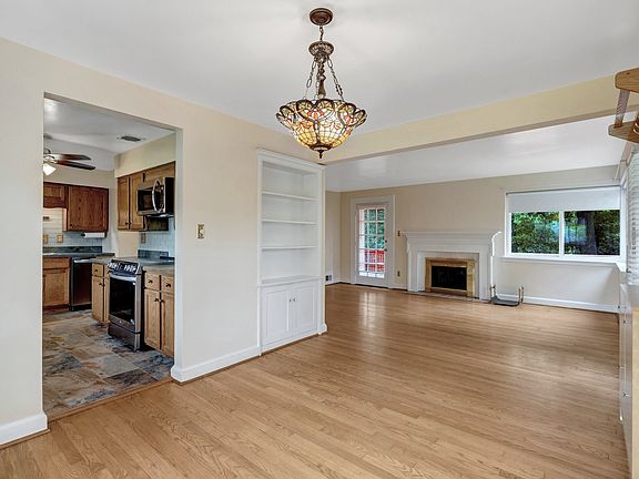 4th image of 7030 Donna Cir