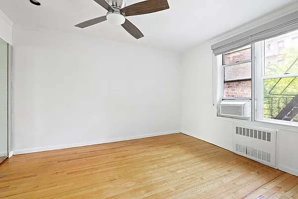 Rented by SERHANT. | media 10