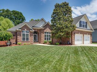6527 Orange Plank Dr, Hixson, TN 37343