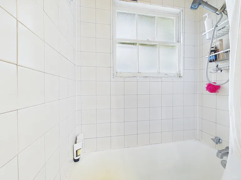 608 Highlands St — Photo 16