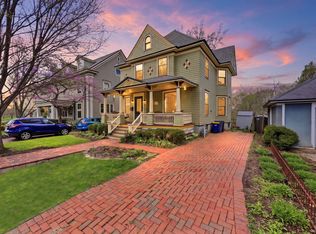 12 Rugby Pl, Elgin, IL 60120