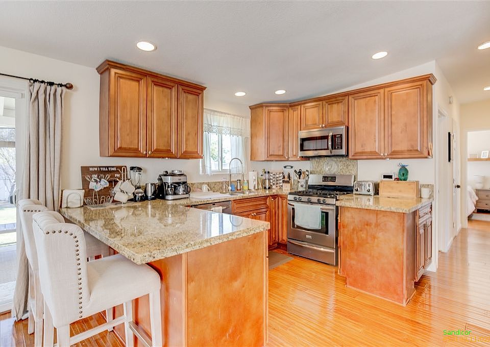 2nd image of 9216 Northcote Rd