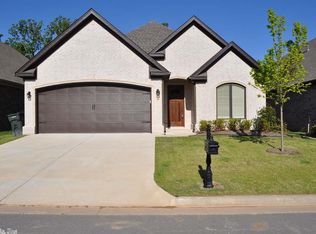 14 Bishop Pl, Little Rock, AR 72223
