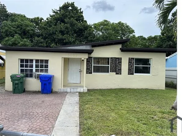 1461 NW 52nd St, Miami, FL 33142