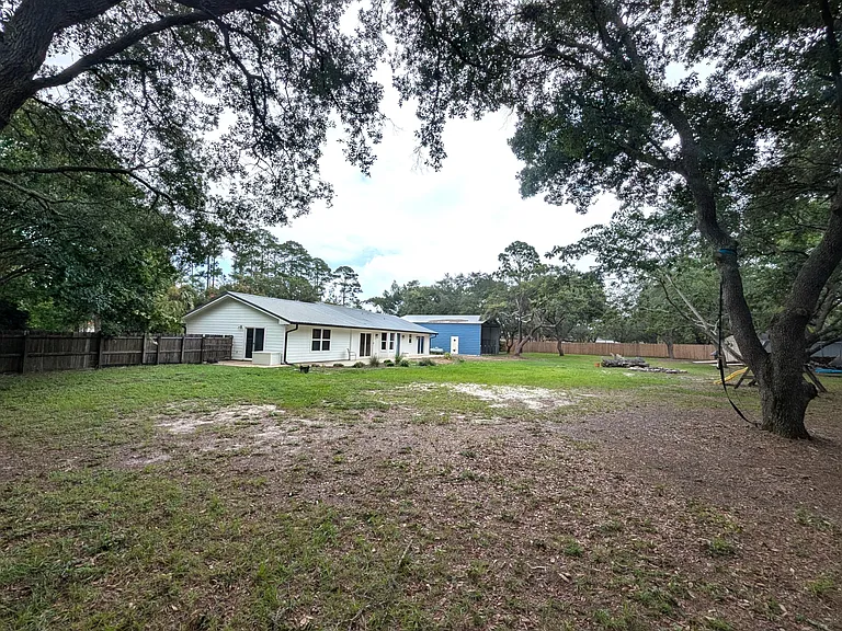8717 Sand Pine Dr — Photo 32