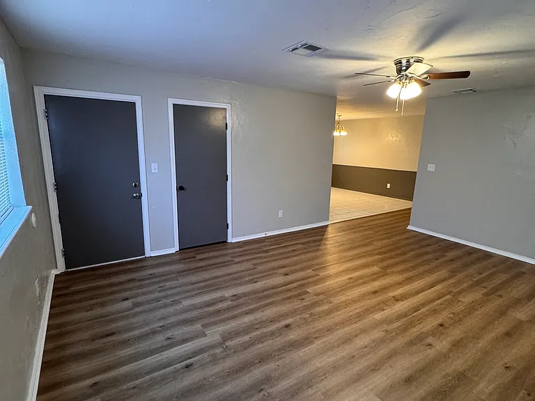 1211 E Wayne St — Photo 10