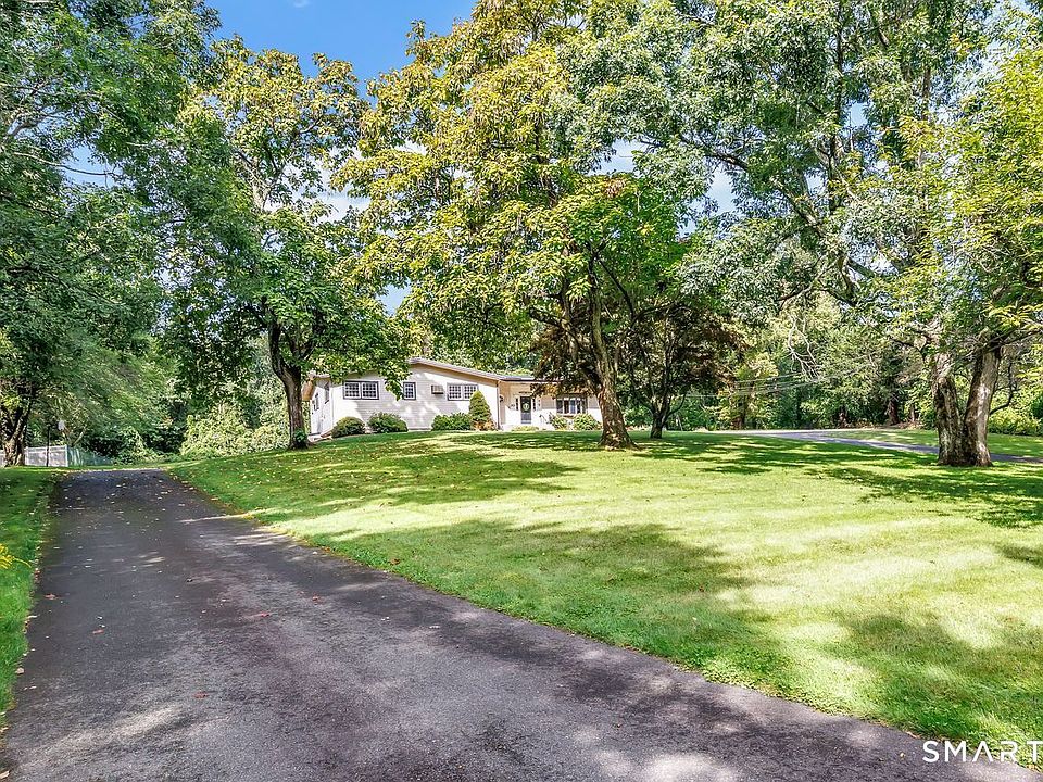 1st image of 10 Lombard Drive
