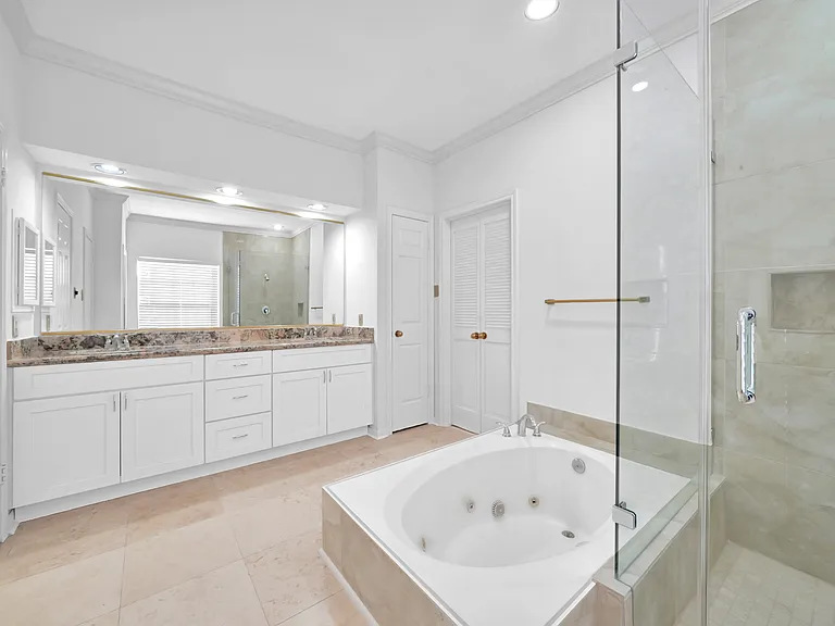 4622 Grand Cayman Dr — Photo 15