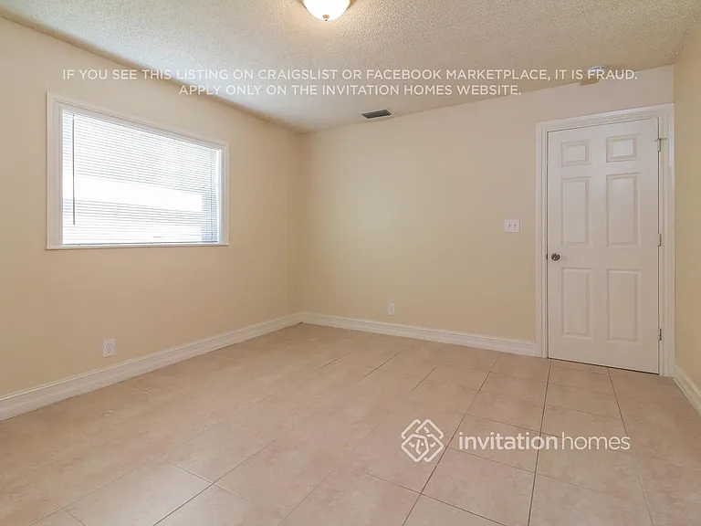 22816 SW 65th Way — Photo 7