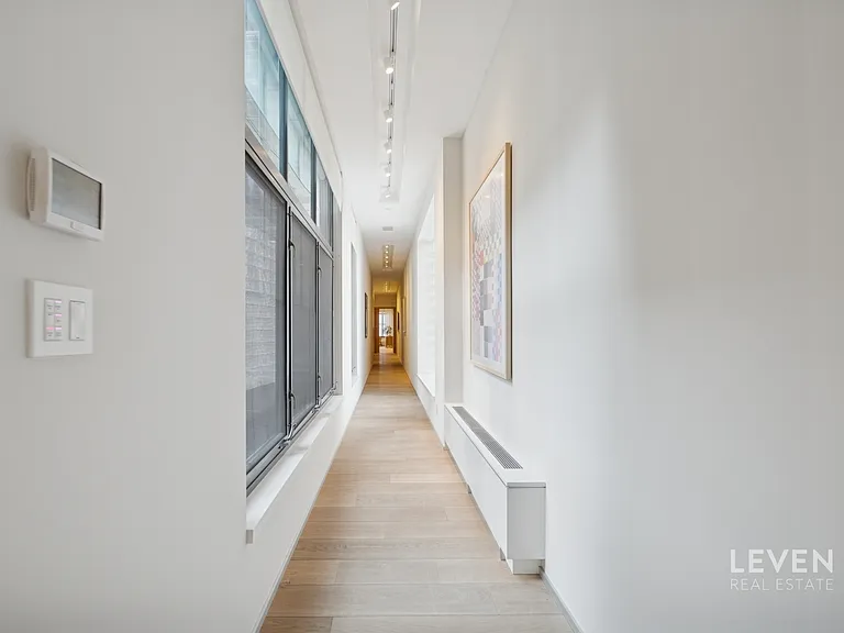 55 Warren St #4 — Photo 36