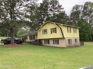 102 Hillview Cir, Rockingham, NC 28379