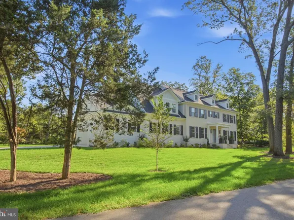 1142 Cameron Rd, Alexandria, VA 22308