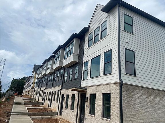 6617 Beacon Drive Interior Image 8