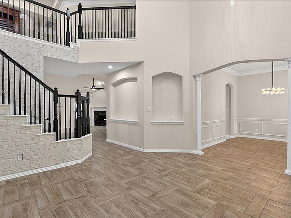 3rd image of 4629 Ainsley Dr