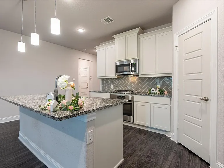 16611 Highland Country Dr — Photo 13