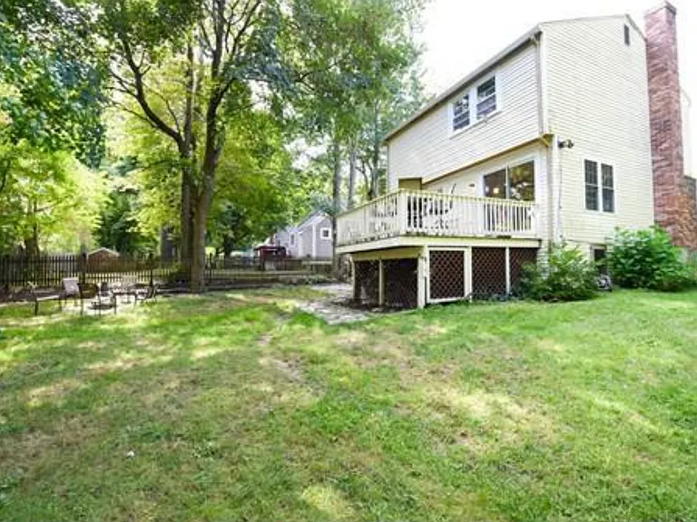 27 Donnellan Cir — Photo 32