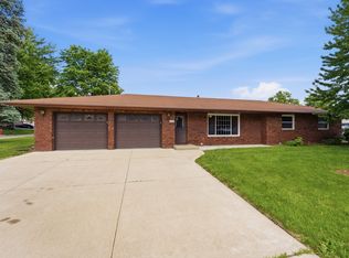1200 6th St, Hampton, IL 61256