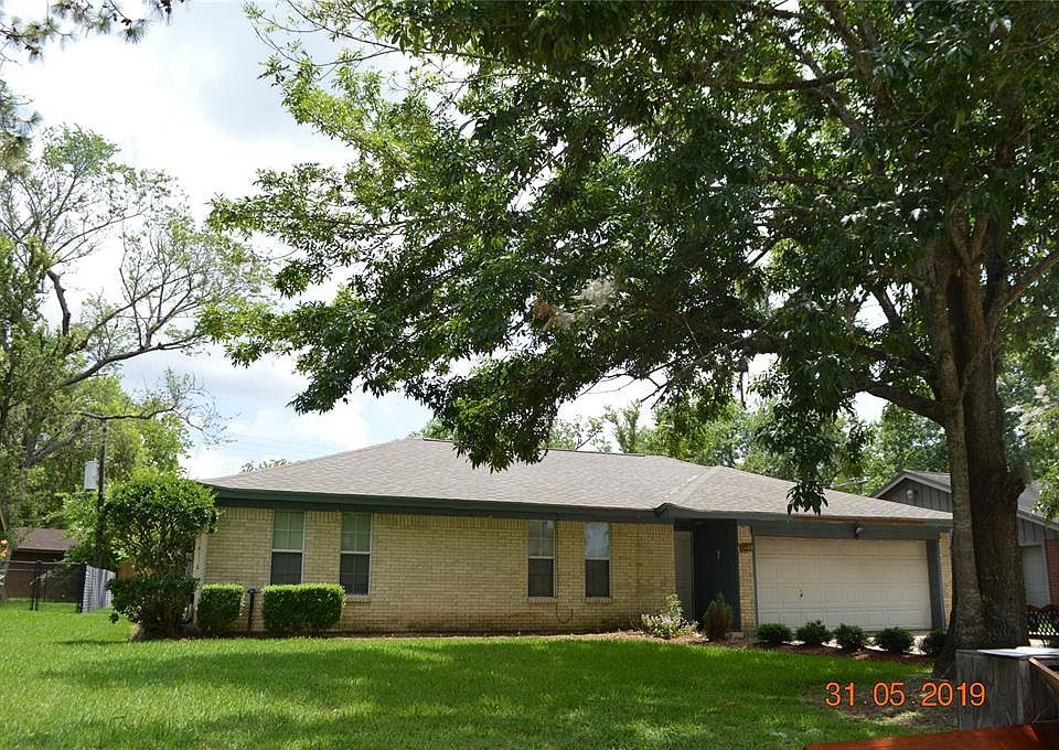 1st image of 421 Quail Run Dr