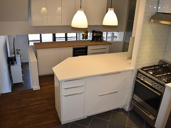 2nd image of 175 Zoe St APT 5D