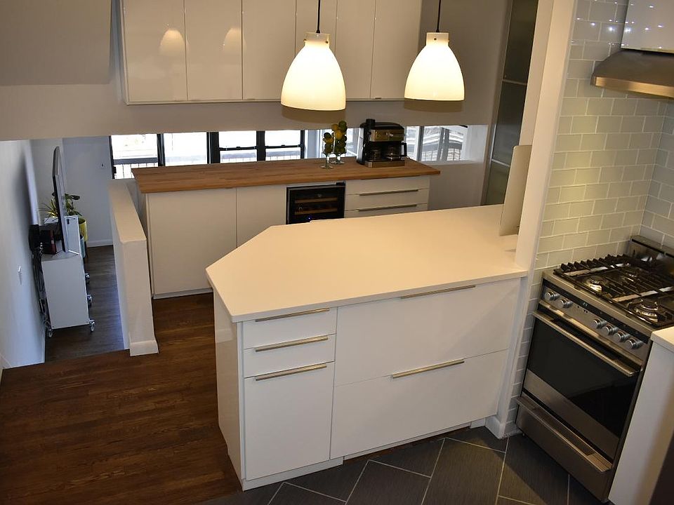1st image of 175 Zoe St APT 5D
