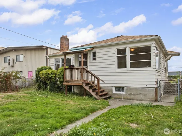 220 S Tobin Street, Renton, WA 98057